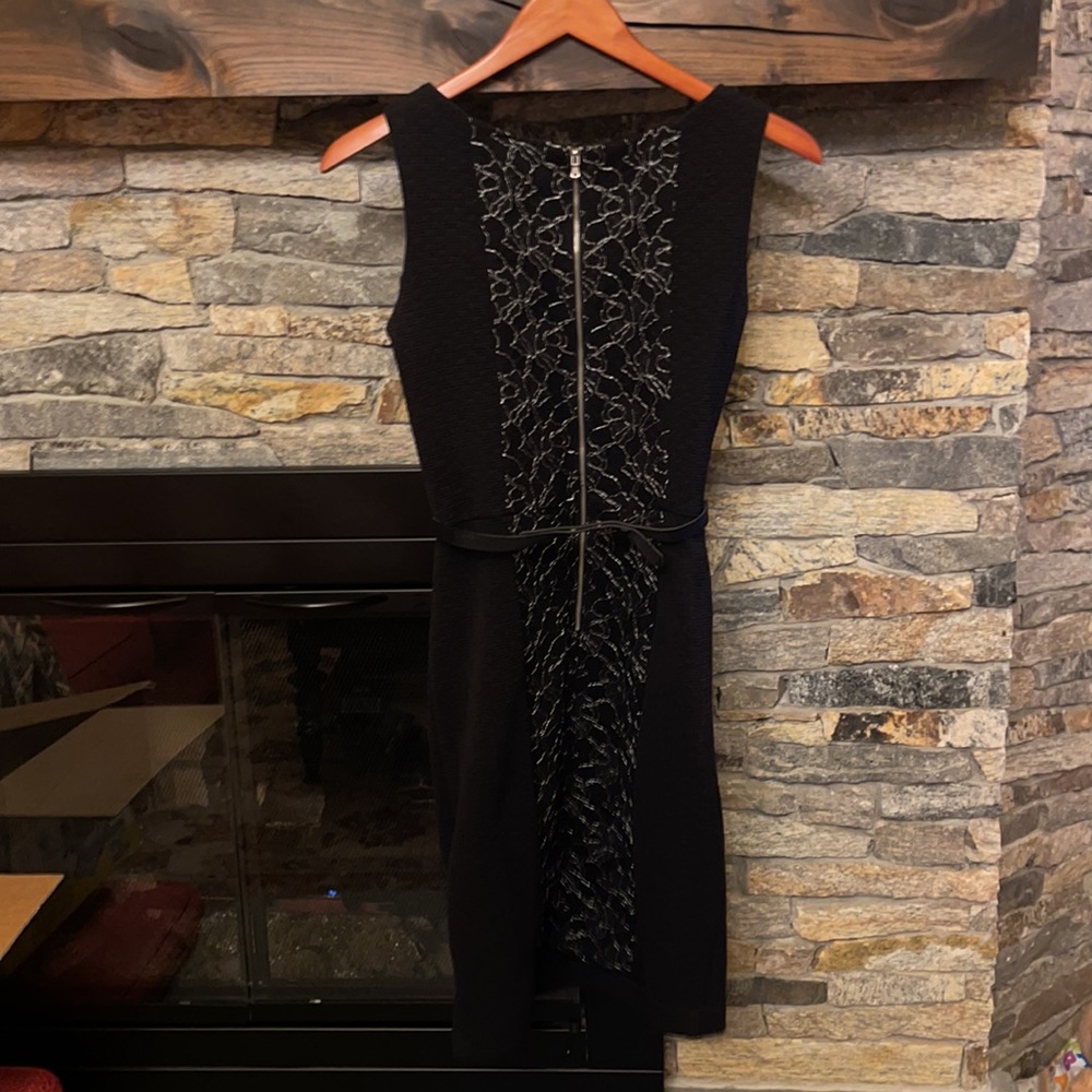 Worn one size 2 dress with cute belt - Picture 2 of 2